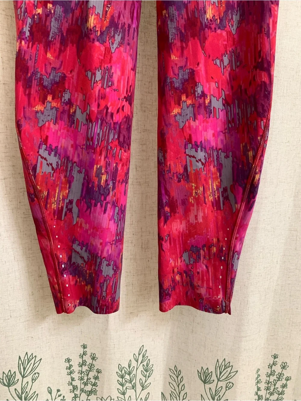 lululemon athletica excellent like